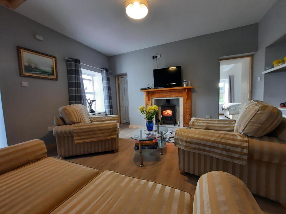 Conneelys Cottage, Connemara, Clifden, H71Y096 Eksteriør bilde
