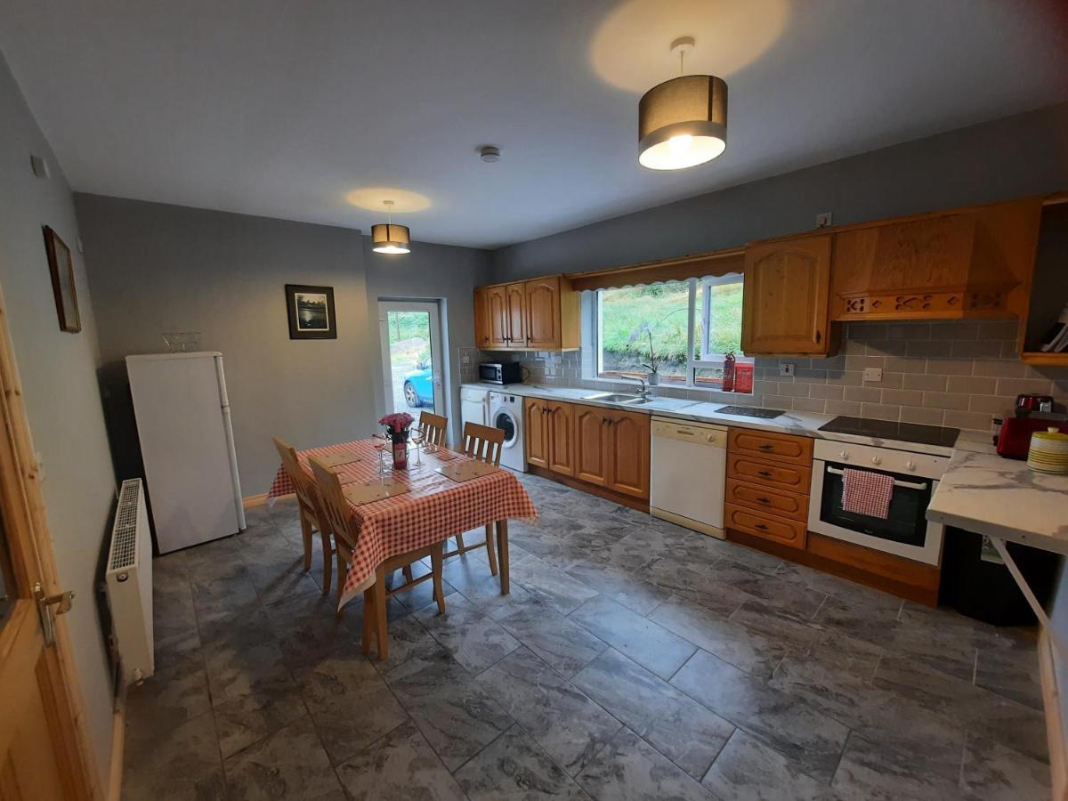Conneelys Cottage, Connemara, Clifden, H71Y096 Eksteriør bilde