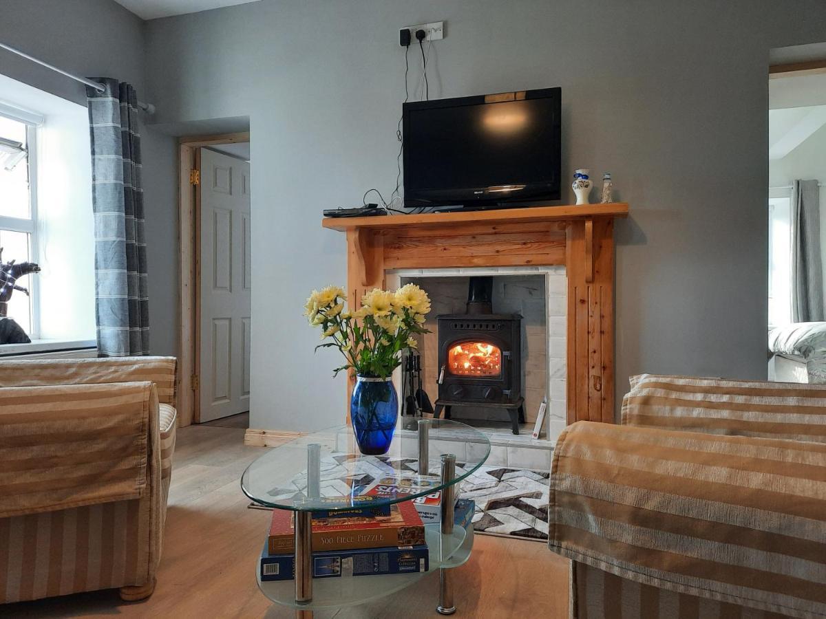 Conneelys Cottage, Connemara, Clifden, H71Y096 Eksteriør bilde